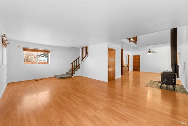 1017 Headlands Dr, Napa, CA 94558