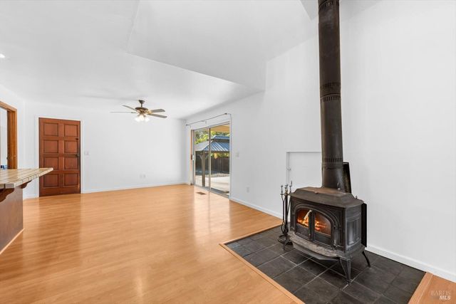 1017 Headlands Dr, Napa, CA 94558