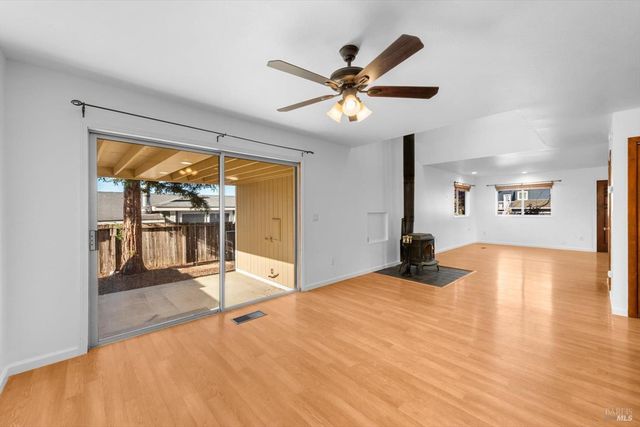 1017 Headlands Dr, Napa, CA 94558