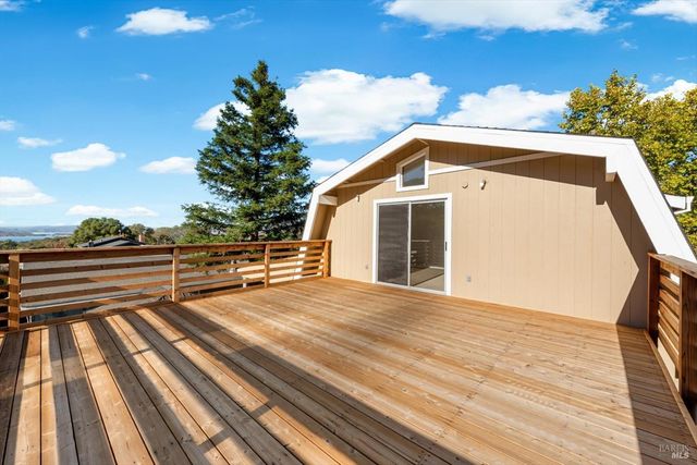 1017 Headlands Dr, Napa, CA 94558