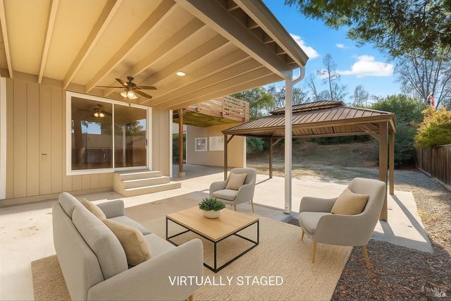 1017 Headlands Dr, Napa, CA 94558