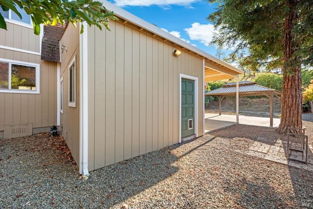 1017 Headlands Dr, Napa, CA 94558