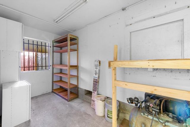 1017 Headlands Dr, Napa, CA 94558