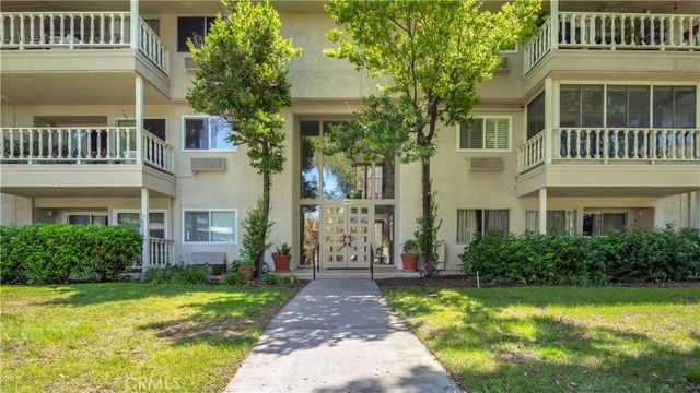 2401 Via Mariposa W 2A, Laguna Woods, CA 92637