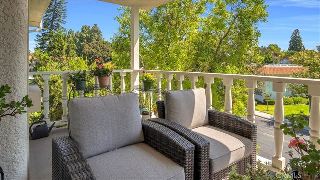 2401 Via Mariposa W 2A, Laguna Woods, CA 92637