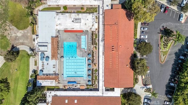 2401 Via Mariposa W 2A, Laguna Woods, CA 92637