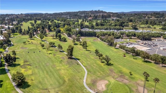 2401 Via Mariposa W 2A, Laguna Woods, CA 92637