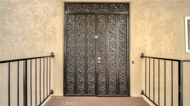 2401 Via Mariposa W 2A, Laguna Woods, CA 92637