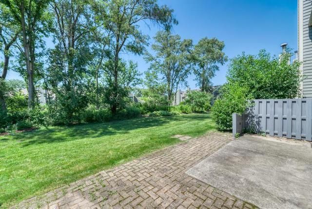 2716 Burton Drive, Westchester, IL 60154