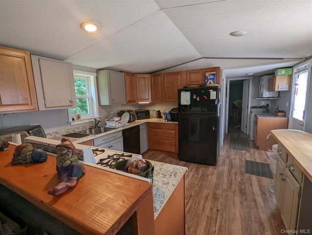 2898 Route 9W, New Windsor, NY 12553