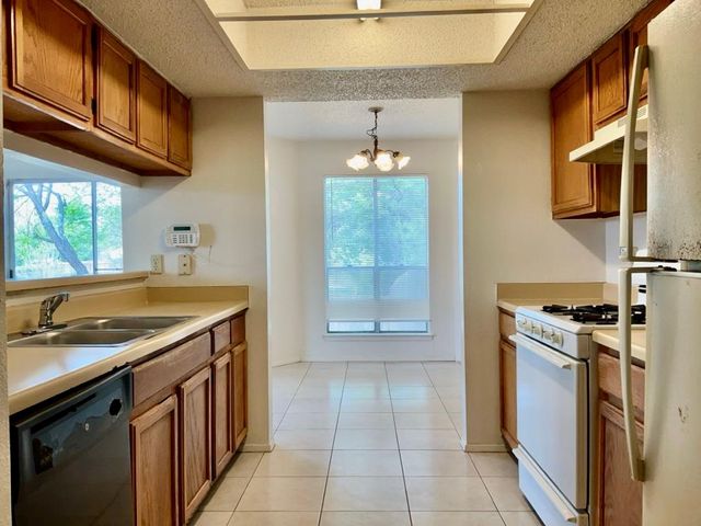 12120 Thompkins DR, Austin, TX 78753