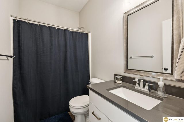 6302 S 200 Street, Omaha, NE 68135