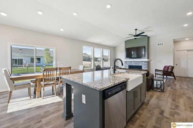 6302 S 200 Street, Omaha, NE 68135