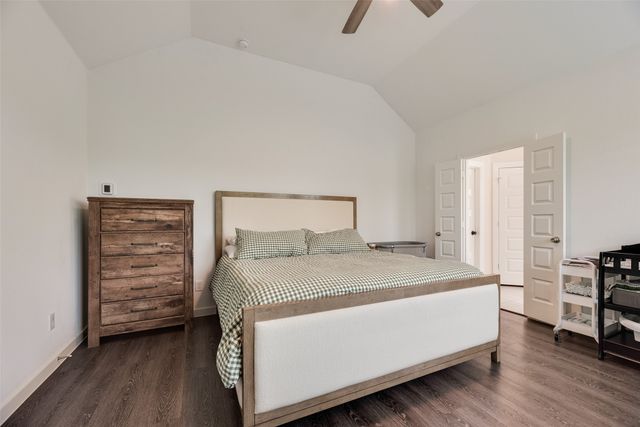 1321 Shire Drive, Aubrey, TX 76227