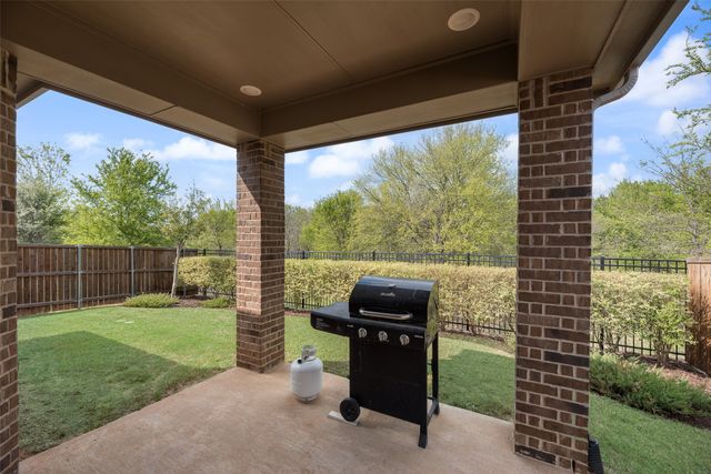 1321 Shire Drive, Aubrey, TX 76227