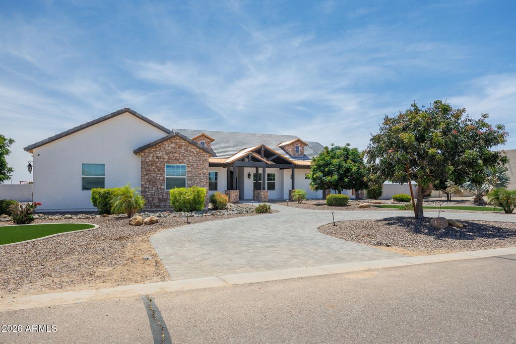 9491 W CORAL MOUNTAIN Drive, Casa Grande, AZ 85194 — photo 2