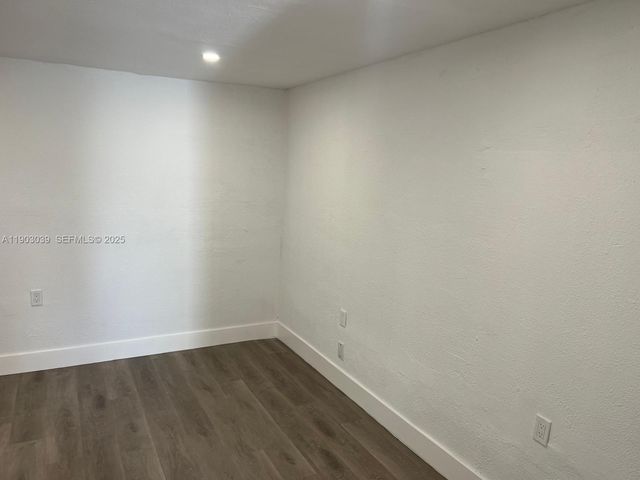 1236 NW 4th Ave 2, Fort Lauderdale, FL 33311