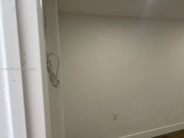 1236 NW 4th Ave 2, Fort Lauderdale, FL 33311