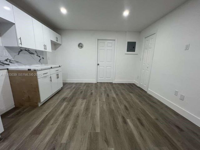 1236 NW 4th Ave 2, Fort Lauderdale, FL 33311