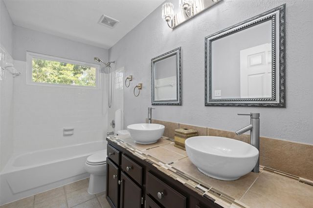21 Long Hearth Place, The Woodlands, TX 77382
