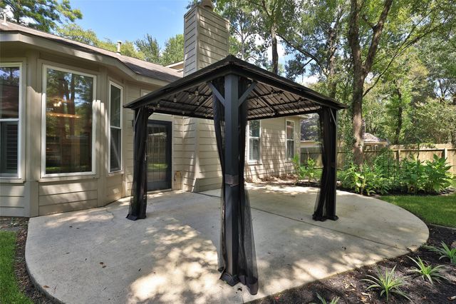 21 Long Hearth Place, The Woodlands, TX 77382