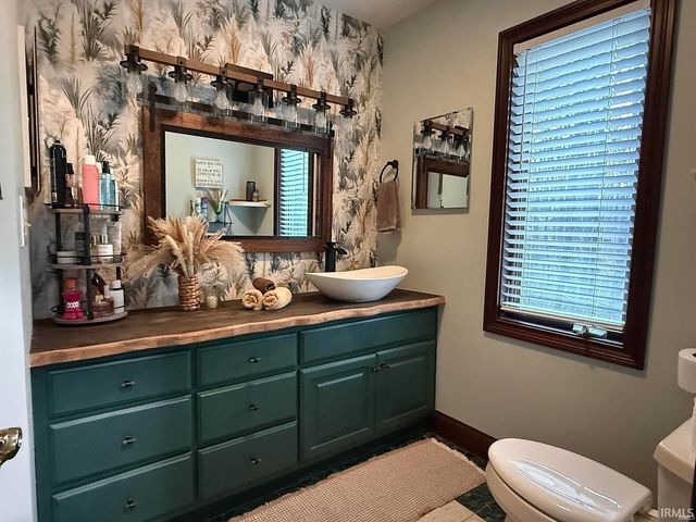 245 The Woods, Bedford, IN 47421