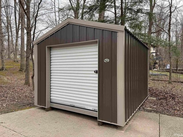 245 The Woods, Bedford, IN 47421