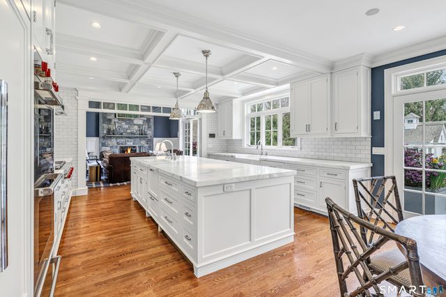 129 Quarter Horse Lane, Fairfield, CT 06824