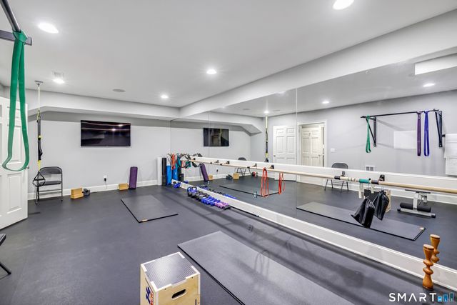 129 Quarter Horse Lane, Fairfield, CT 06824