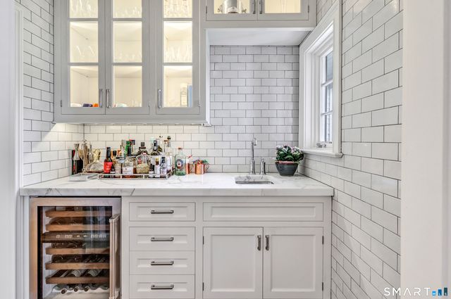 129 Quarter Horse Lane, Fairfield, CT 06824