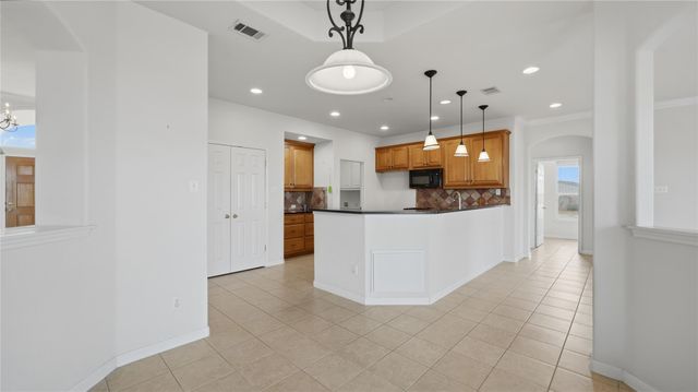 15620 Harry Lind RD, Elgin, TX 78621