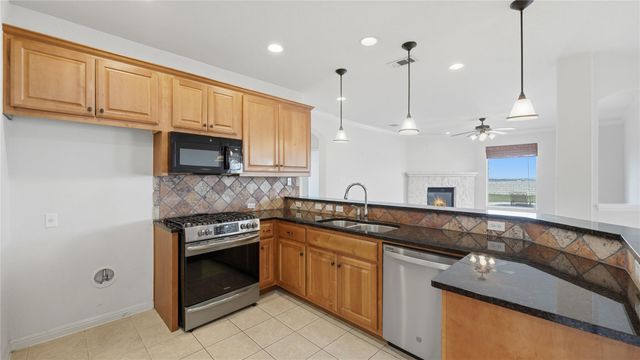 15620 Harry Lind RD, Elgin, TX 78621