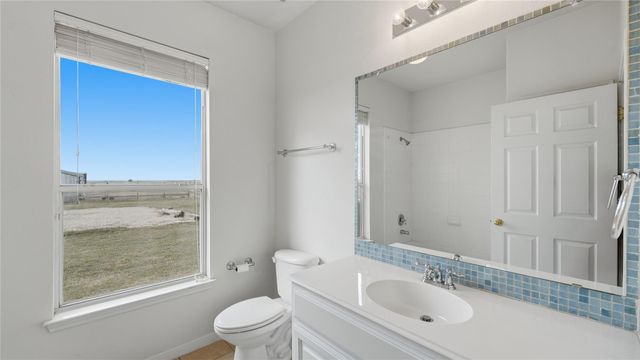 15620 Harry Lind RD, Elgin, TX 78621