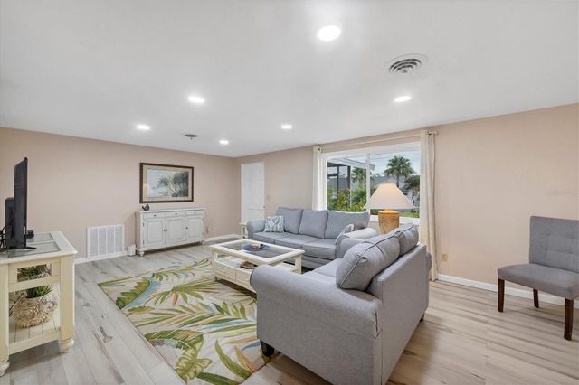 114 LEE CIRCLE, Englewood, FL 34223