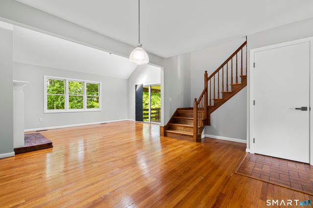 10 Edgehill Circle 10, Monroe, CT 06468
