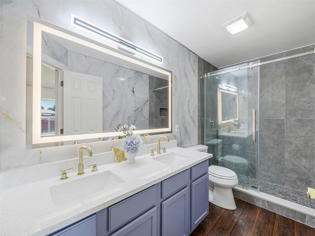 1716 E Parker Road, Plano, TX 75074