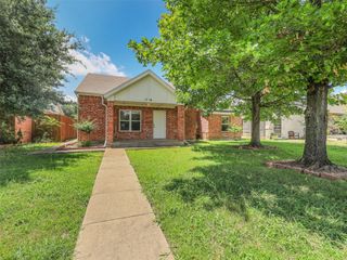 1716 E Parker Road, Plano, TX 75074