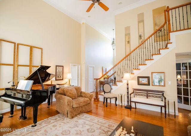 1021 Windsor Dr, Shelbyville, KY 40065