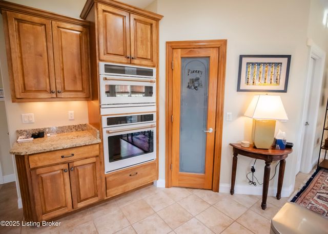 1021 Windsor Dr, Shelbyville, KY 40065