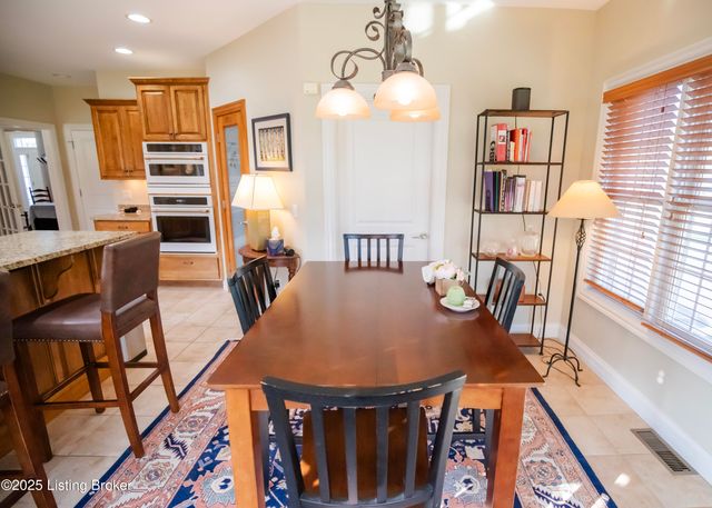 1021 Windsor Dr, Shelbyville, KY 40065