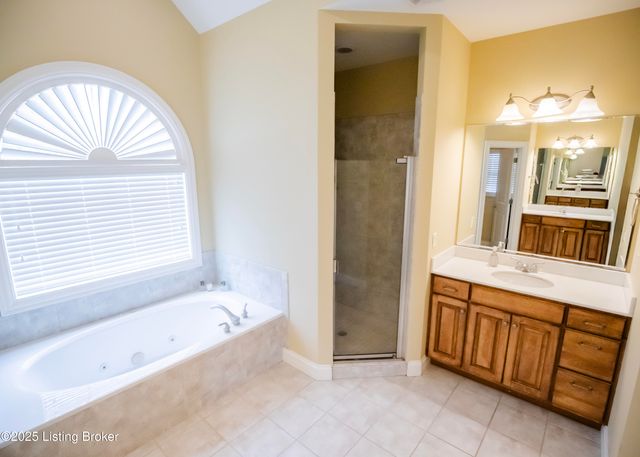 1021 Windsor Dr, Shelbyville, KY 40065