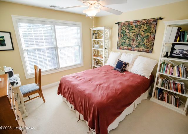 1021 Windsor Dr, Shelbyville, KY 40065