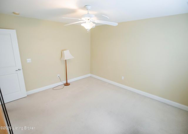 1021 Windsor Dr, Shelbyville, KY 40065