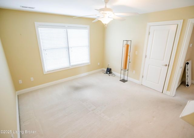 1021 Windsor Dr, Shelbyville, KY 40065