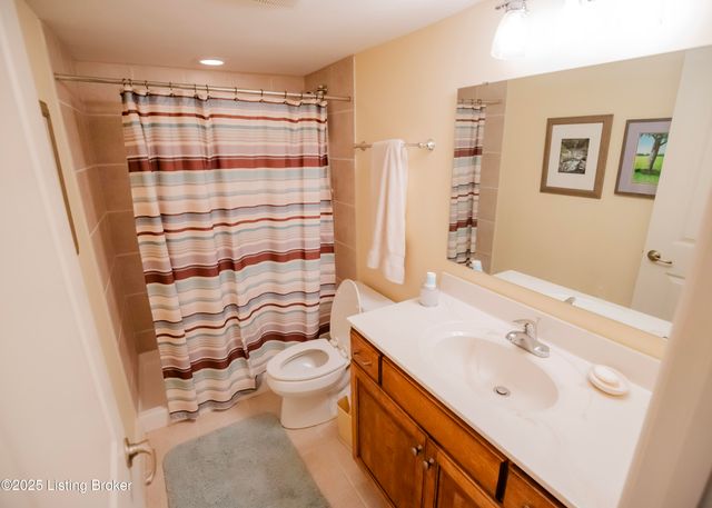 1021 Windsor Dr, Shelbyville, KY 40065