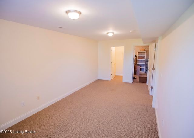 1021 Windsor Dr, Shelbyville, KY 40065