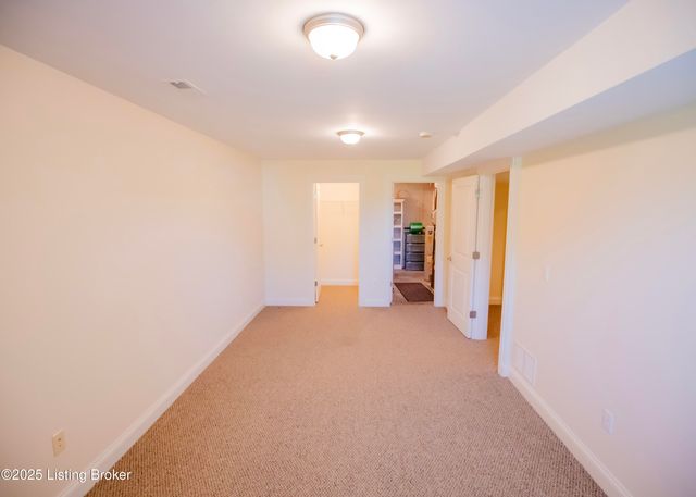 1021 Windsor Dr, Shelbyville, KY 40065