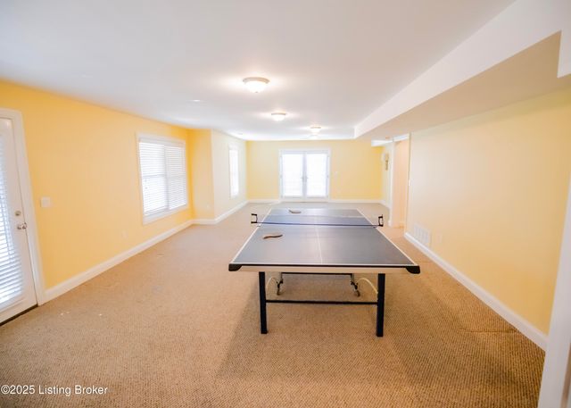 1021 Windsor Dr, Shelbyville, KY 40065