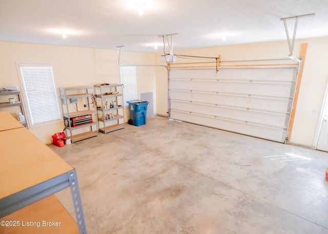 1021 Windsor Dr, Shelbyville, KY 40065