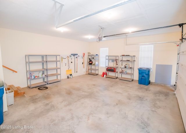 1021 Windsor Dr, Shelbyville, KY 40065